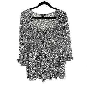 Torrid Black & White Floral Smocked Blouse Women's Plus Size 1X
